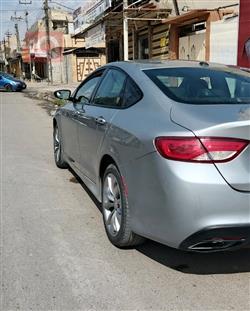 کرایسلەر 200